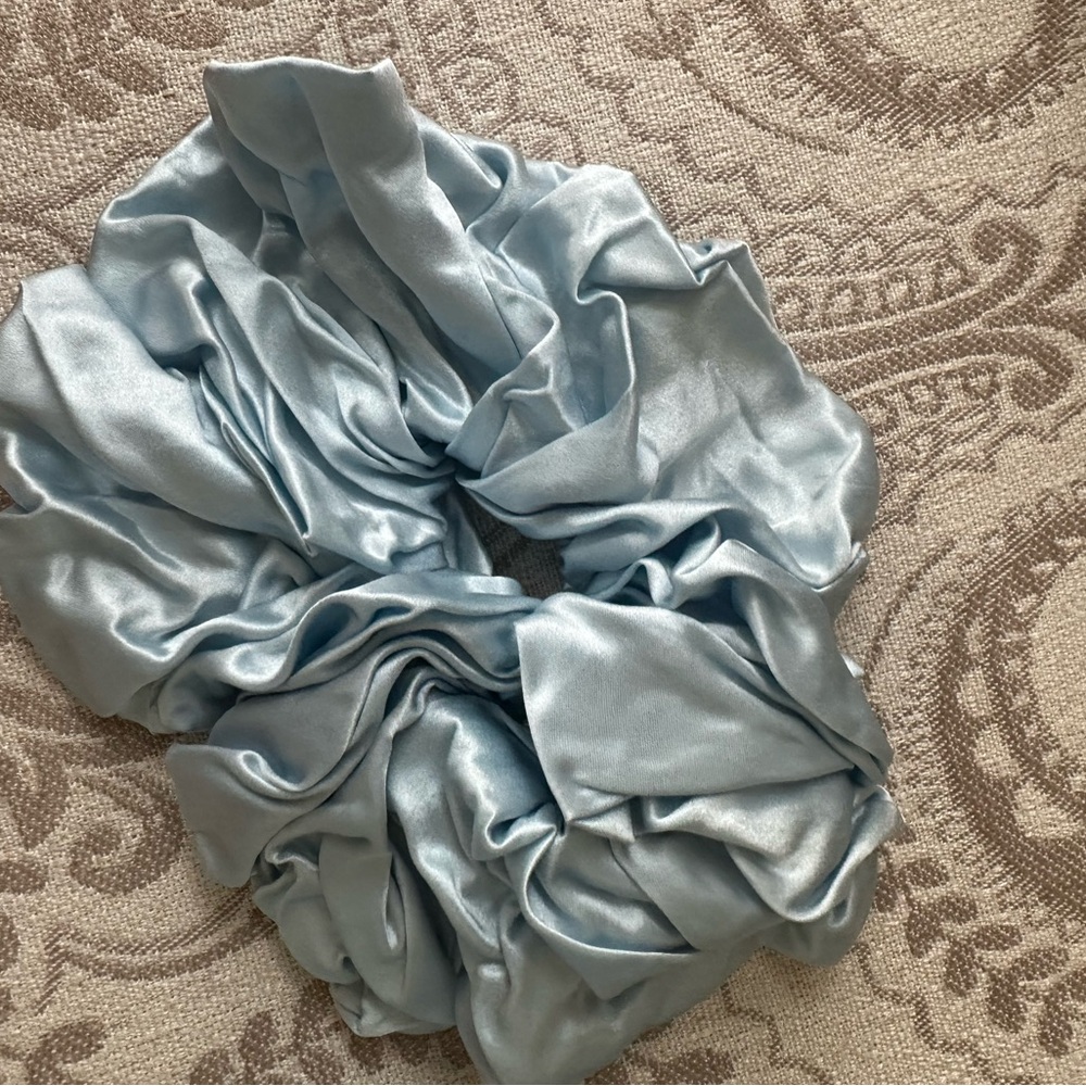 Never Used New 100% Mulberry Silk Light Blue Scrunchie